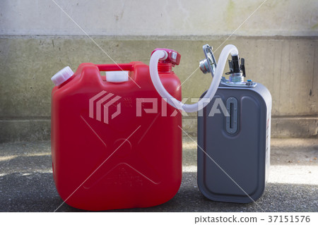 Household kerosene 37151576