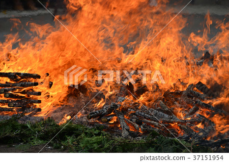 Fire walk raid Fire walk raid 37151954