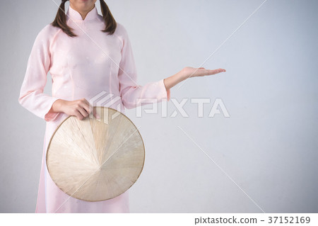 woman in pink Vietnam Traditional dress woman in pink Vietnam Traditional dress 37152169