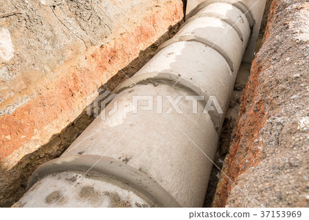 Concrete drainage pipe and manhole. 37153969