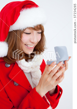 Female portrait Female portrait 37154285