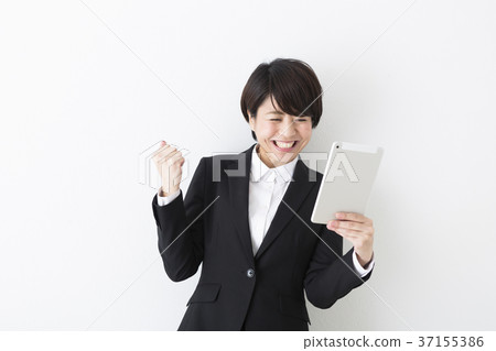 Business woman with tablet Business woman with tablet 37155386