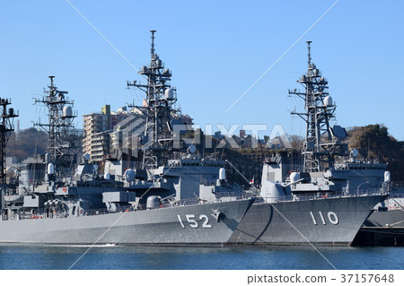 護送船Yamagiri和護航船Takanami 37157648