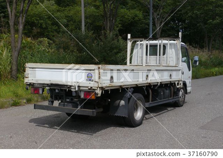 2t flat body small truck 37160790