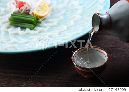 清酒和河豚魚 37162909