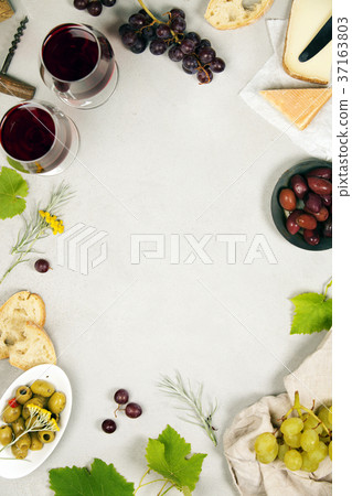 Wine and snack set 37163803