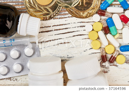 Pills and medals 37164596