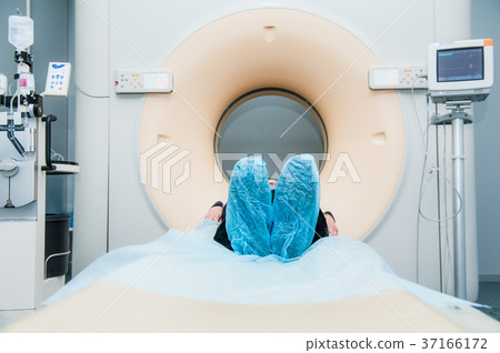 Computed tomography in hospital room Computed tomography in hospital room 37166172