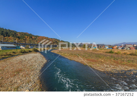 秋天Uono河的風景 37167252