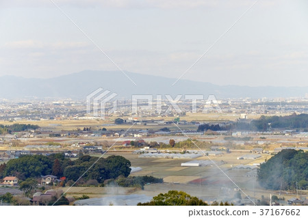 從福岡市三山市高山市高田町的山頂,遠處的築後市的景色(九州新幹線 - 築後湖站也可以看) 從福岡市三山市高山市高田町的山頂,遠處的築後市的景色(九州新幹線 - 築後湖站也可以看) 37167662
