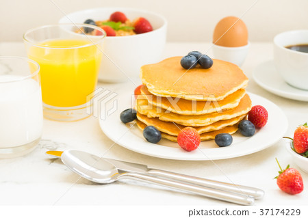 Healthy Breakfast set Healthy Breakfast set 37174229