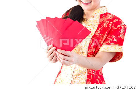 Happy chinese new year. Woman holding red envelope 37177108