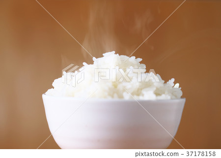 Freshly cooked rice Freshly cooked rice 37178158