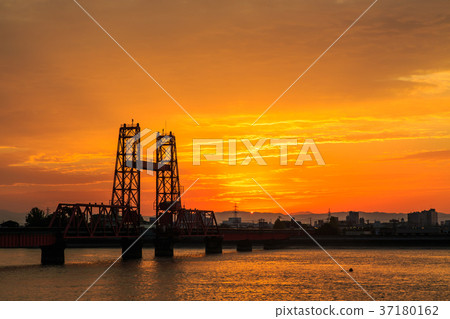 Sunrise on the Chikugo River Shosen Bridge Sunrise on the Chikugo River Shosen Bridge 37180162