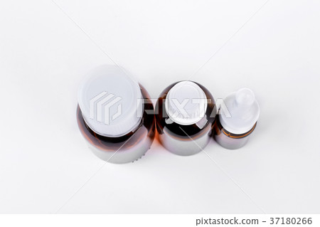 Antipyretic syrup, cough syrup and nasal spray. 37180266