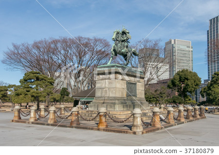 Kusunoki Masami Statue Kusunoki Masami Statue 37180879