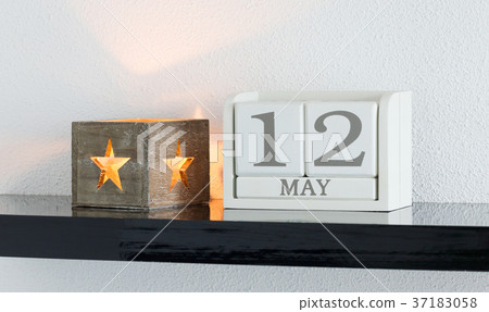 White block calendar 37183058