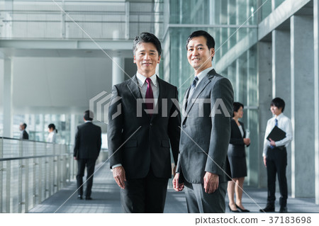 Middle businessman 37183698