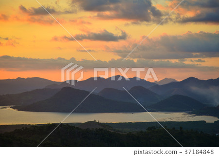 Sunset on the sea 37184848