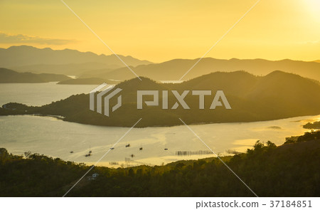 Sunset on the sea 37184851