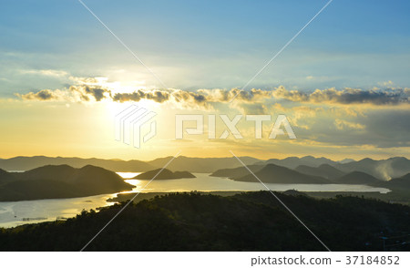 Sunset on the sea 37184852