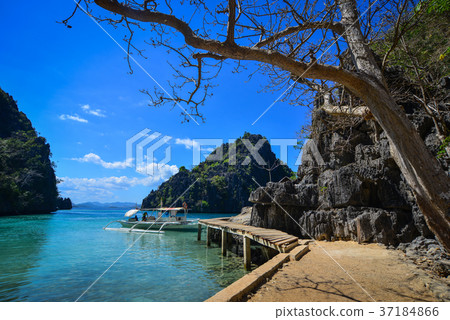 Seascape of Coron Islands, Philippines Seascape of Coron Islands, Philippines 37184866