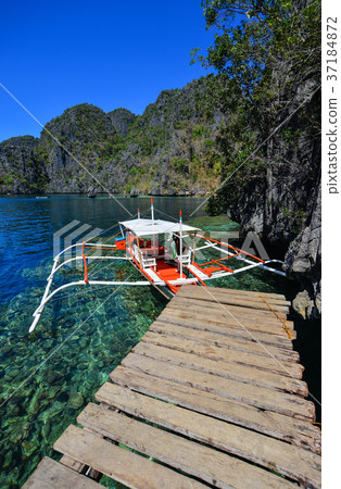 Seascape of Coron Islands, Philippines Seascape of Coron Islands, Philippines 37184872