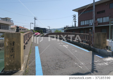 Tsuya Bridge 37185590