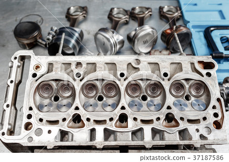 Disassemble engine block vehicle. Motor capital Disassemble engine block vehicle. Motor capital 37187586