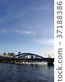 Cityscape Bridge Vertical Position 37188386