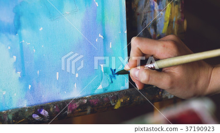 Young woman artist draw pictrure with watercolor Young woman artist draw pictrure with watercolor 37190923