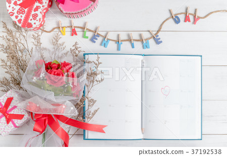 calendar book on 14 February with gift box calendar book on 14 February with gift box 37192538