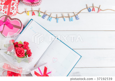 calendar book on 14 February with gift box calendar book on 14 February with gift box 37192539