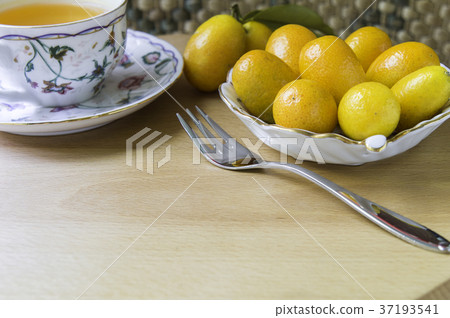 Kumquat, orange, fruit Kumquat, orange, fruit 37193541