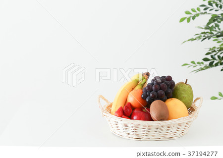 Fruit platter 37194277