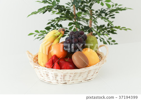 Fruit platter 37194399