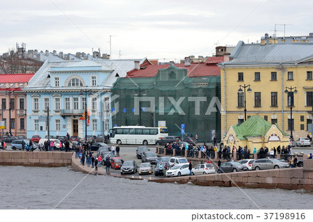The cars are parked on the Embankment of The cars are parked on the Embankment of 37198916