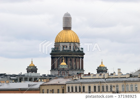 St. Isaac's Cathedral with the Annunciation bridge 37198925