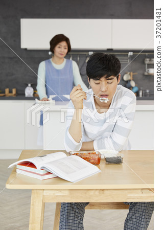 Mother, Son, Life, Housing, Korean 37201481