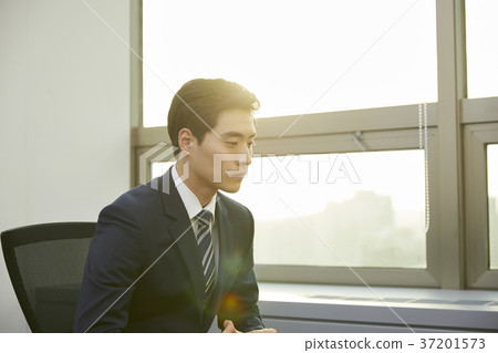 Businessmen, Office, Korean Businessmen, Office, Korean 37201573