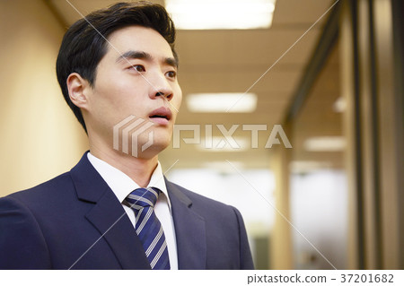 Businessmen, Office, Korean 37201682
