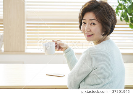 中年，母親，家庭主婦，生活，韓國人 37201945