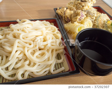 Zaru Udon Tempura 37202307