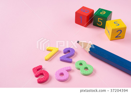 RF photo - Education object. study for chidrens. numbers, words of Korean, words of English, bricks 161 RF photo - Education object. study for chidrens. numbers, words of Korean, words of English, bricks 161 37204394