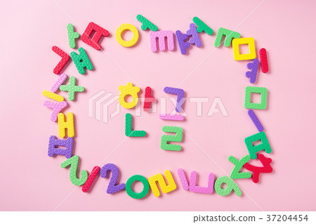 RF photo - Education object. study for chidrens. numbers, words of Korean, words of English, bricks 192 RF photo - Education object. study for chidrens. numbers, words of Korean, words of English, bricks 192 37204454