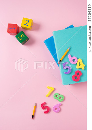 RF photo - Education object. study for chidrens. numbers, words of Korean, words of English, bricks 158 RF photo - Education object. study for chidrens. numbers, words of Korean, words of English, bricks 158 37204519