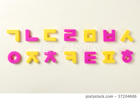 RF photo - Education object. study for chidrens. numbers, words of Korean, words of English, bricks 092 RF photo - Education object. study for chidrens. numbers, words of Korean, words of English, bricks 092 37204606