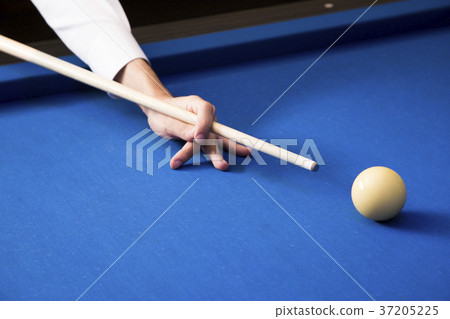 RF photo - object of billiards, cue, billiards balls 080 37205225