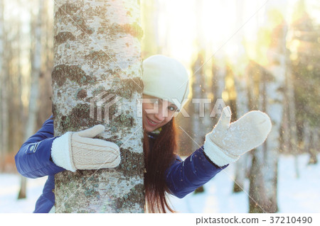 winter girl snowball 37210490