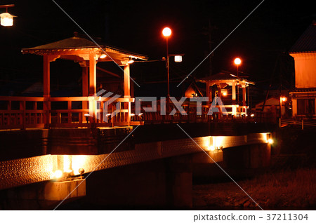 Misasa Onsen evening view-Koyanibashi Misasa Onsen evening view-Koyanibashi 37211304